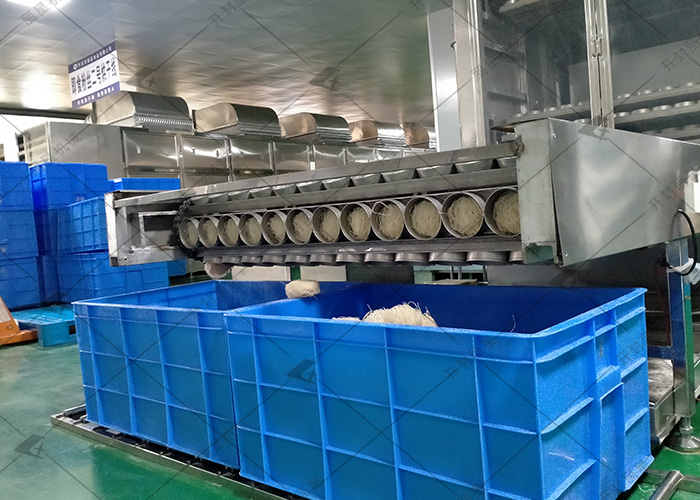 為什么專業(yè)酸辣粉加工廠都愿意用全自動(dòng)即食粉絲生產(chǎn)線設(shè)備？